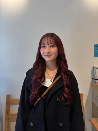 カラー 荒井 茉凜のヘアスタイル