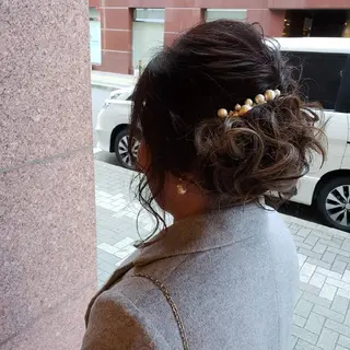ヘアアレンジ EMANON名古屋所属・美谷添（ミヤゾエ） まどか大人ヘアサロンのヘアスタイル