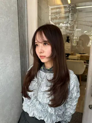 ミディアム カラー 上品な透明感カラー 🫧renのヘアスタイル