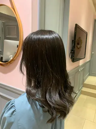 ミディアム カラー 上野 七奈穂のヘアスタイル