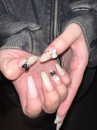 ネイル laninails所属・LANI nailsalonのネイルデザイン