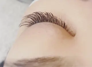 マツエク・マツパ まつ毛の悩み解消 Dacha吉岡の眉毛・アイブロウイメージ