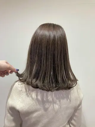 セミロング 梅山 美侑のヘアスタイル