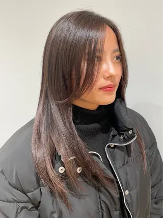 セミロング 三好春奈 /イルミナカラーのヘアスタイル