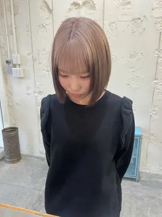 ショート カラー ハイトーン🦢 Natsumiのヘアスタイル