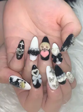 ネイル NES NAIL所属・さゆり￤推しキャラ ￤ロングネイル🩷のネイルデザイン