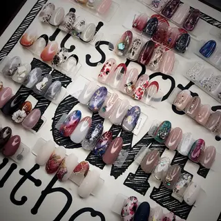 ミディアム めぐみのネイルサロン 惠のネイルデザイン