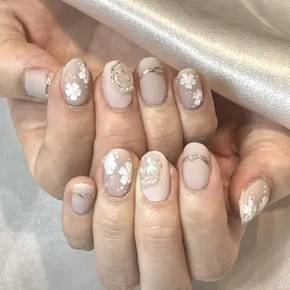 ネイル RAFFINE 月🦋🩵のネイルデザイン