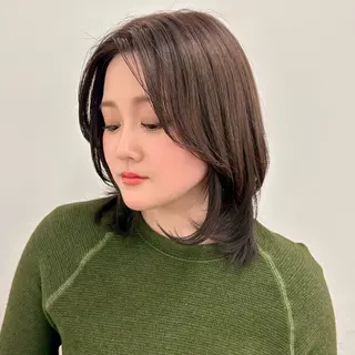 ミディアム カラー ブリーチなし/レイヤ ー特化🌈Tommyのヘアスタイル