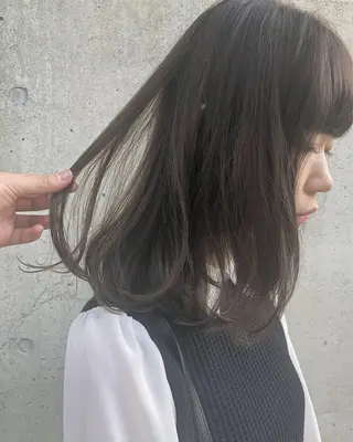 セミロング BOTTOMS所属・🌸透明感艶 カラー🌸Yuukiのヘアスタイル