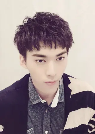 ショート パーマ メンズ au美容室所属・au栄矢場町 水素髪質改善Tのヘアスタイル