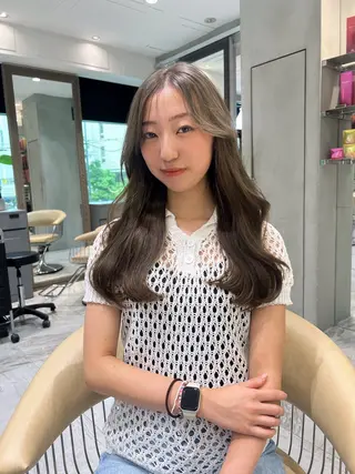 ロング 髪質改善/透明感カラ ー/みほのヘアスタイル