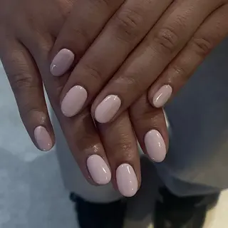 ネイル 𝑟𝑖𝑠𝑎 🕯‎🤍のネイルデザイン