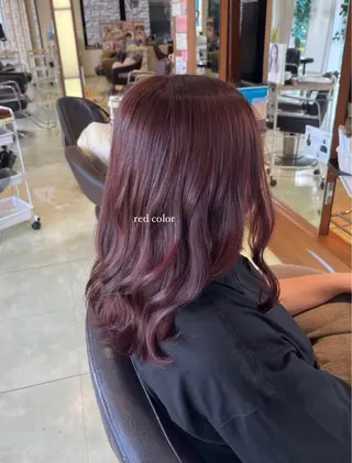 ミディアム 大野 桃果のヘアスタイル