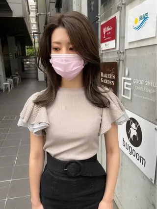 セミロング カラー ヘアアレンジ umu.［韓国ヘア /ダウンパーマ］のヘアスタイル