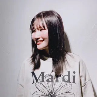 セミロング カラー ヤノ ナオミのヘアスタイル