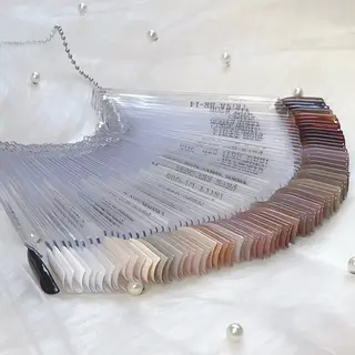 ネイル 𝐌𝐈𝐘𝐔 ￤para gelのネイルデザイン