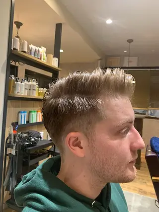 ショート カラー メンズ HAIR  SALONgenie (ヘアーサロンジーニー)所属・嶋崎 啓人のヘアスタイル