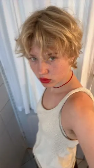 ショート カラー ✴︎UNU ✴︎モエカのヘアスタイル