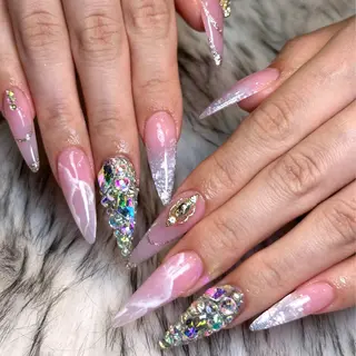 ネイル nail salon  DIA所属・出羽 奈津季のネイルデザイン