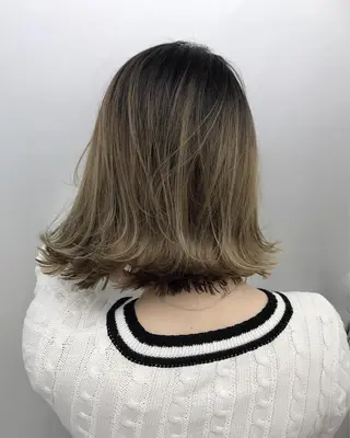 カラー 白髪ぼかしハイライト めさきすずなのヘアスタイル