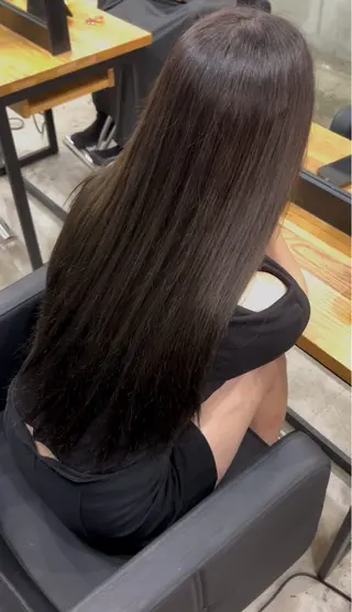 カラー siun.所属・春翔 艶/ブリーチのヘアスタイル