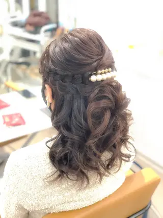 ミディアム laera 佐藤のヘアスタイル