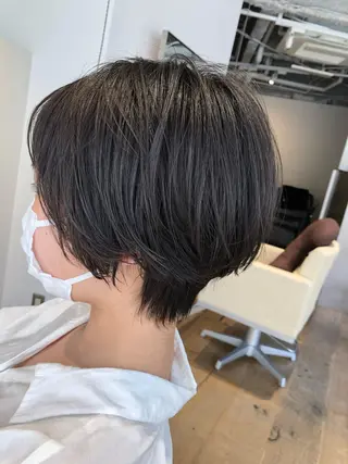 ショート ブリーチ毛矯正.髪質 改善.髪にドラマをのヘアスタイル