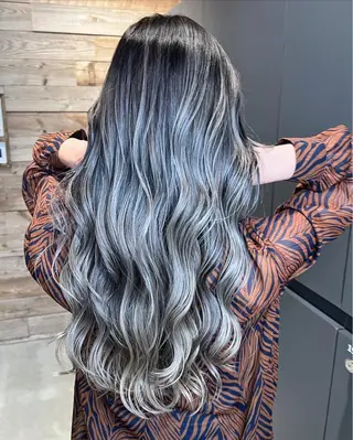 セミロング 🇺🇸ハイライト特 化美容師🇺🇸漆沢のヘアスタイル