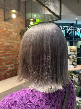 ミディアム 志賀 楓のヘアスタイル