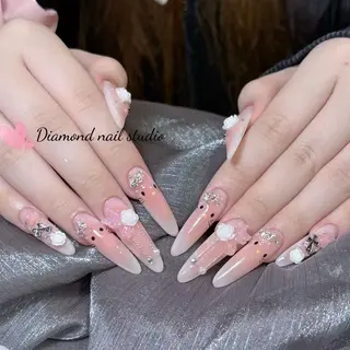 ネイル Diamond Kokona🩷のネイルデザイン