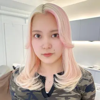 セミロング 上品モテハイトーン chiakiのヘアスタイル