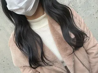 ロング カラー 鈴木 咲輝のヘアスタイル