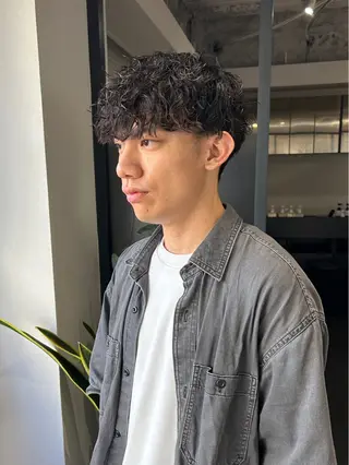 メンズ ハイトーン/ウルフ/ レイヤー/Asukaのヘアスタイル