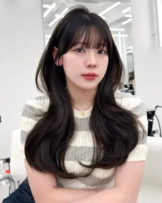 ロング カラー 韓国ヘア　紗希 🦋のヘアスタイル