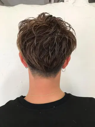 ショート カラー メンズ 伊藤 優希のヘアスタイル