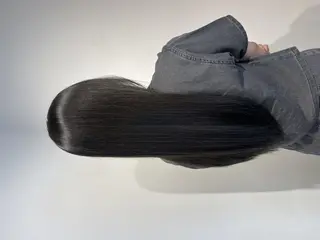 ロング 生涯の”美”パートナ ーQUATRO鈴木のヘアスタイル