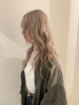 ロング カラー 渋谷 留菜のヘアスタイル