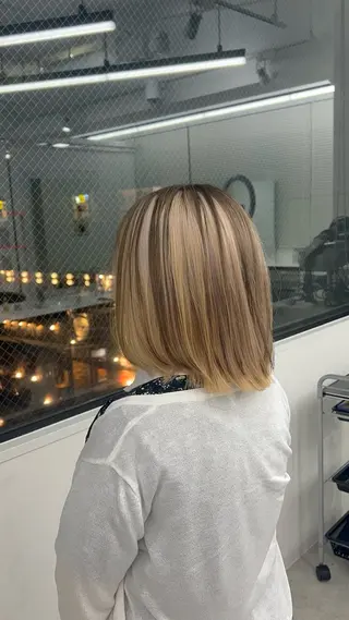 ロング カラー エフェクトブリーチ／ レイヤーカット／翔のヘアスタイル