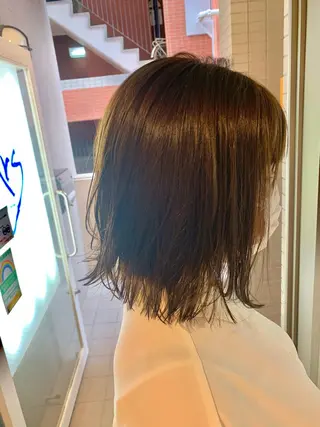 ミディアム うしだ かおるのヘアスタイル