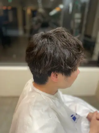 パーマ メンズ 勘場 万菜華のヘアスタイル