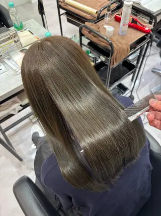 カラー 髪質改善特化美容師 久万祐人のヘアスタイル