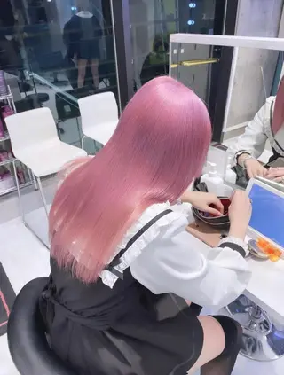 ロング 🩶 ピンクカラー/ ブロンド🩶くるみのヘアスタイル