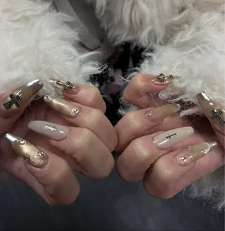 ネイル Tini ANA.CHUOのネイルデザイン