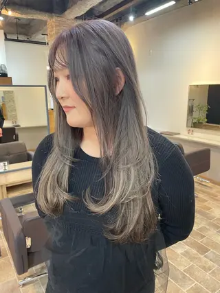 ロング カラー Ammi hair所属・YUI/ ブリーチカラー🌷のヘアスタイル