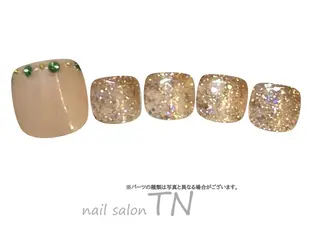 ネイル 矢川 まどかのネイルデザイン