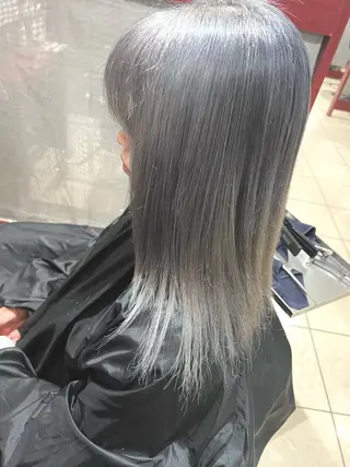 セミロング 坂本 優輝のヘアスタイル