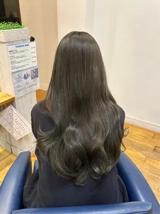 ロング 太田 絵麻のヘアスタイル