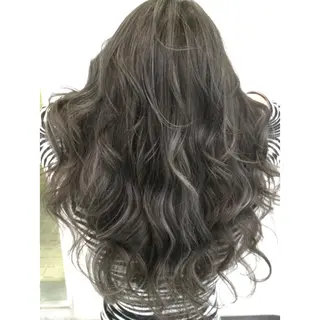 ロング カラー 井上 一平のヘアスタイル