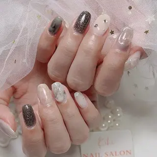 ネイル 💕鈴木ユリ パラジェル/オフ無料のネイルデザイン